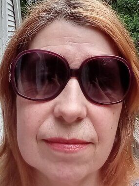 Fendi Sunglasses Dark Pink With Logo Charm On Arm